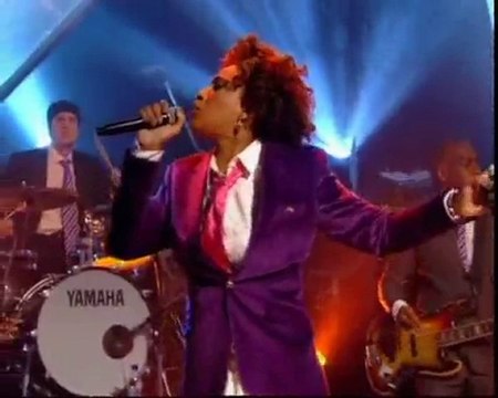 Macy Gray - Kissed It