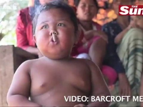 A 2 ans il fume 40 cigarettes par jour