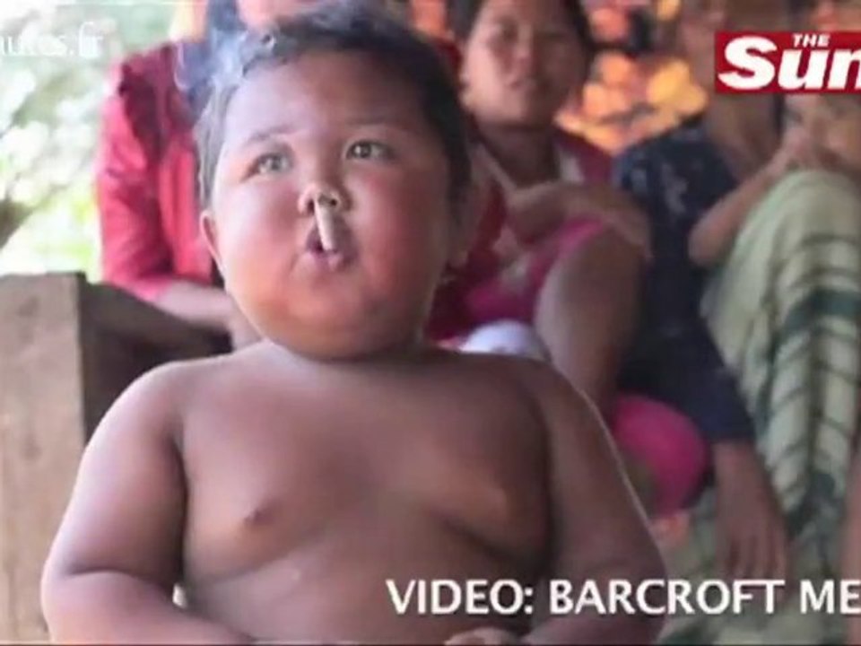 A 2 ans il fume 40 cigarettes par jour