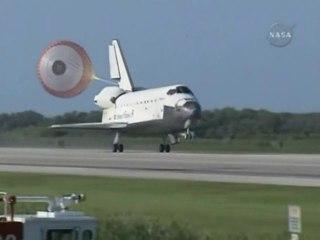 Atlantis shuttle lands back on Earth after final space voyage
