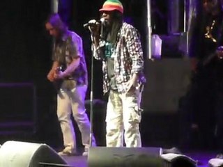 alpha blondy festiv'aluna 2010 part 1