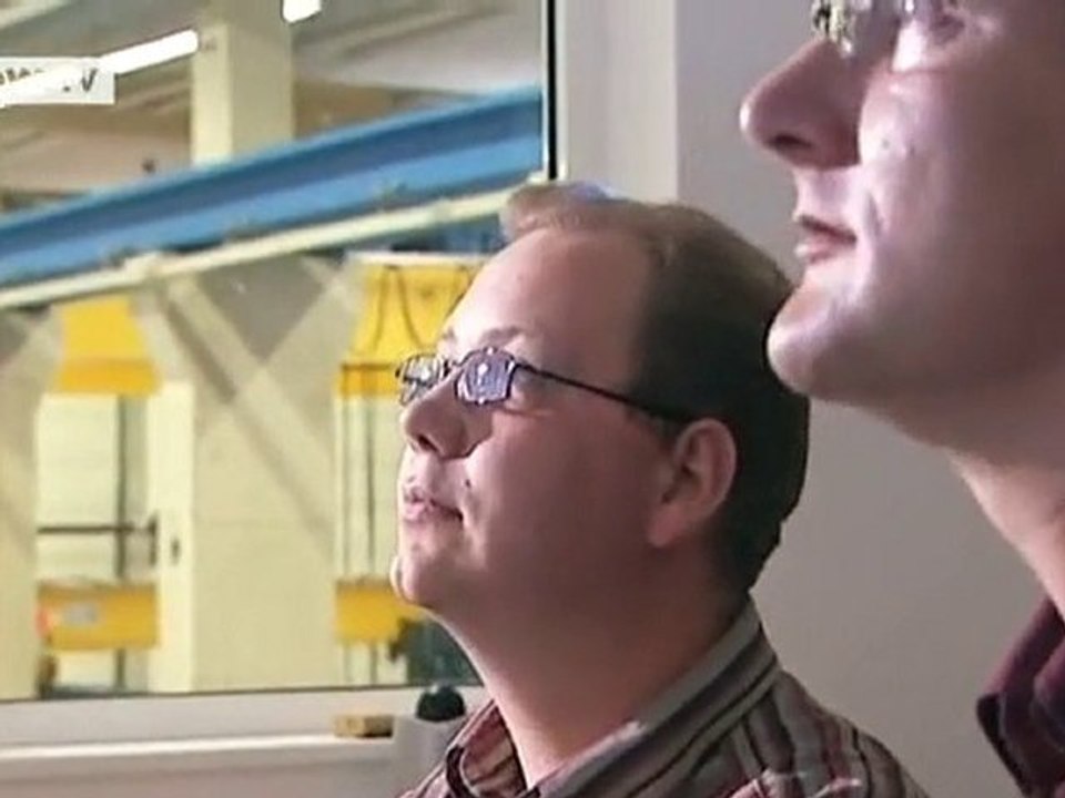 ISUP - Oil Platforms on the Ocean Floor | Tomorrow Today