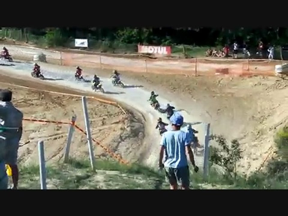 Les poussins du motoclub du lac à NAVES