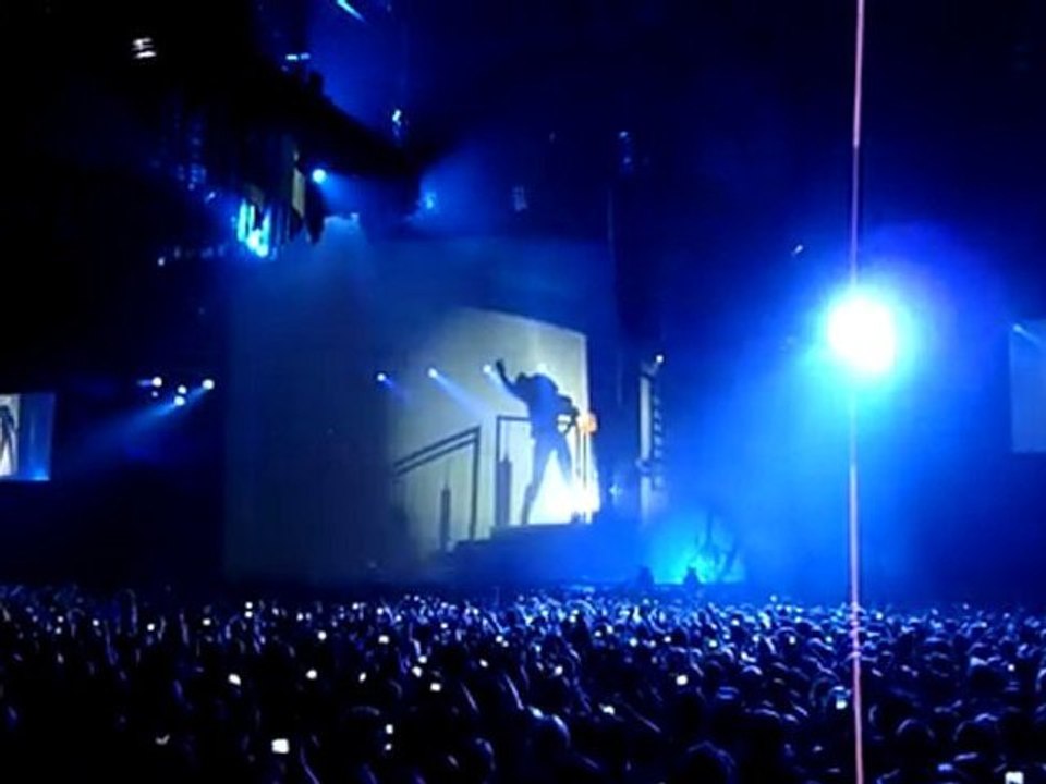 Entrée lady gaga "Dance in the dark" zénith strasbourg 25/05