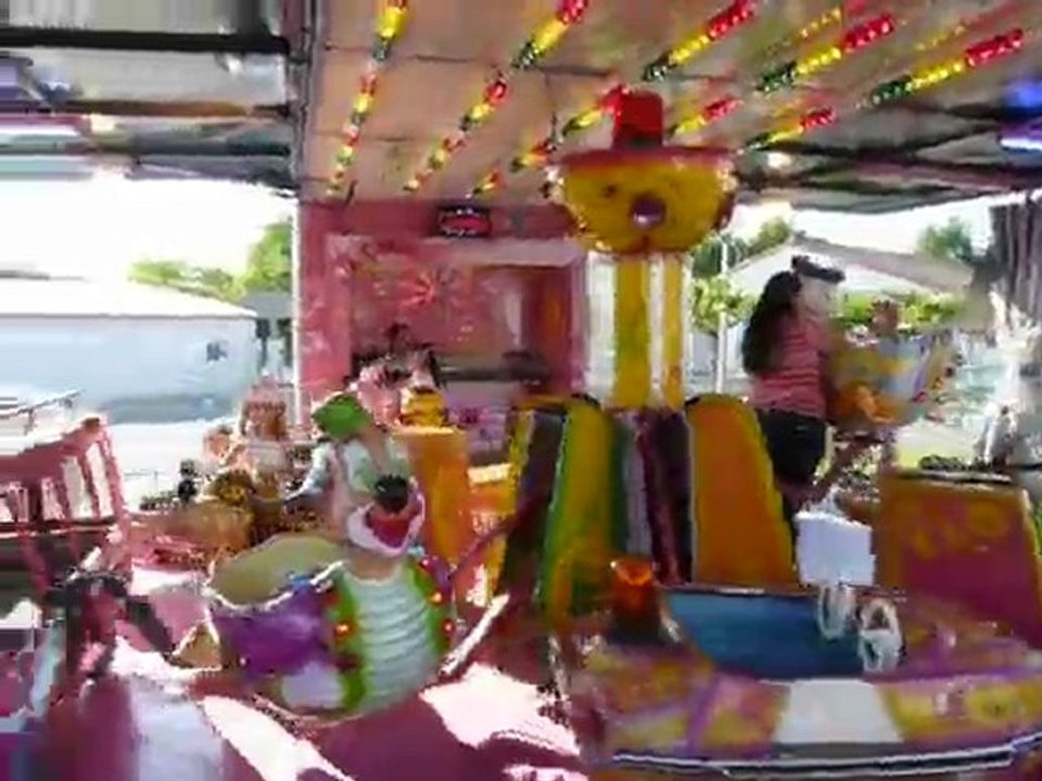 Mai 2010 - Fête à Labastide, petit tour de manége
