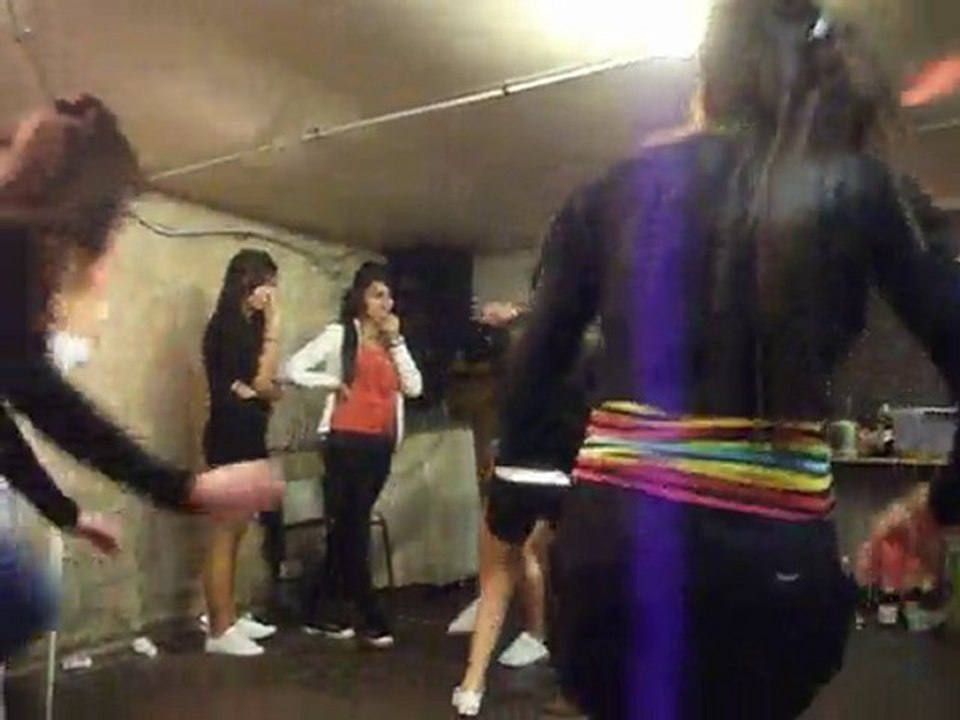 LA SUITE encor eu concour entre filles ptdrr ( les folles )