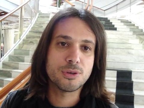 Ο λυράρης Λάζος Ιωαννίδης στο cosmo.gr