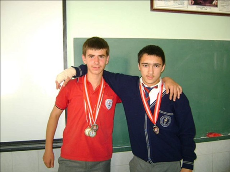 8/C ŞAMPİYON