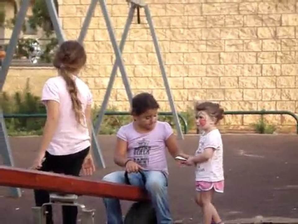 Anniversaire d'Ethan : Eden et emma au parc,