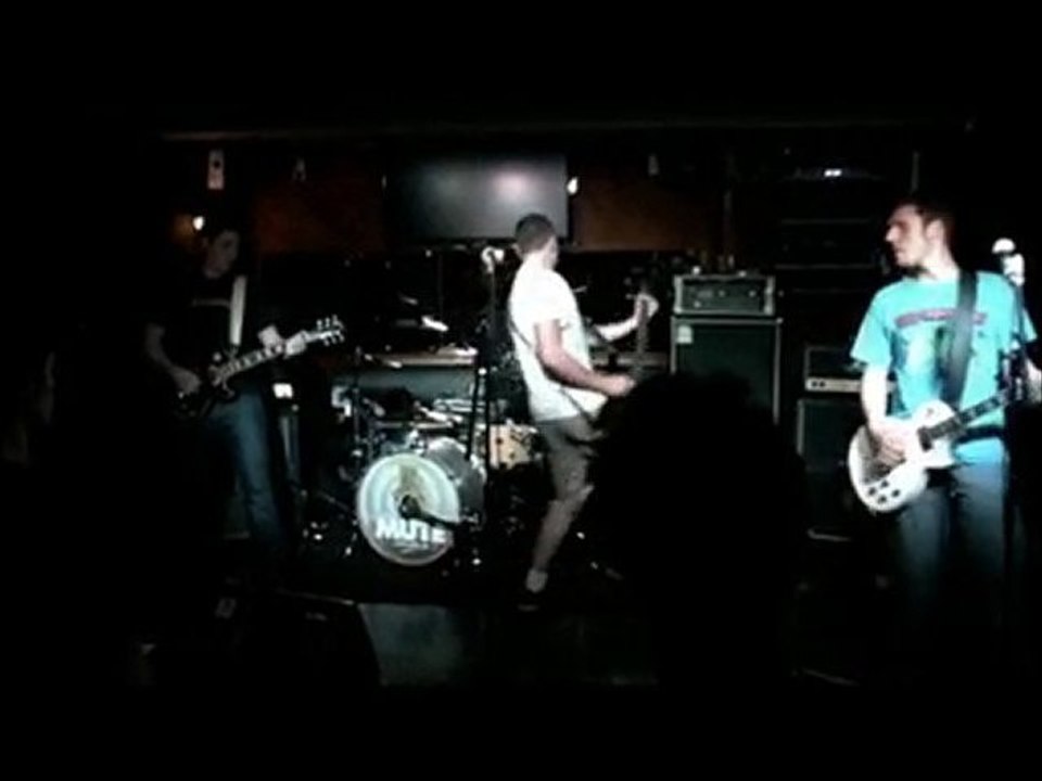 Big Noise live "Le Tigre " à Selestat /w Mute & Fast Motion