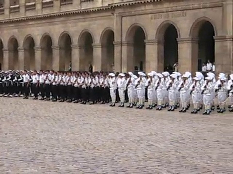 Prise d'armes aux Invalides (27 mai 2010) : l'hymne national