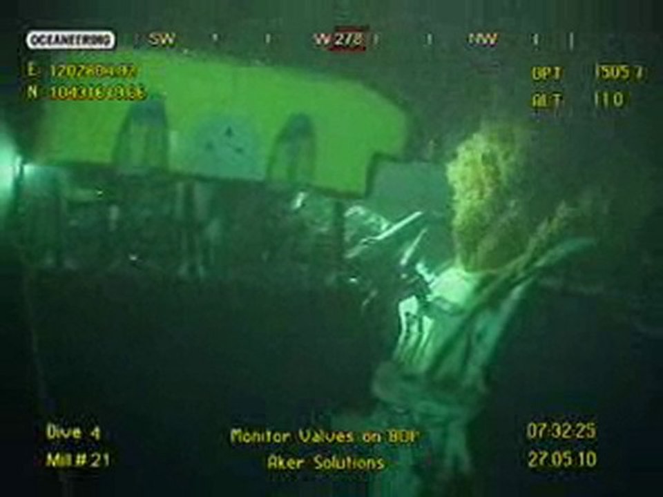 2010-05-27-14h24m09s-BP Oel-Leck