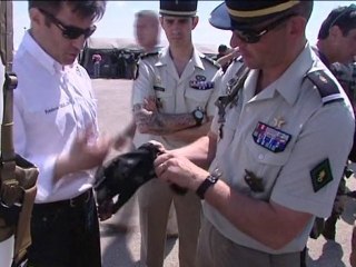 Présentation de matériel des forces spéciales à la Valbonne