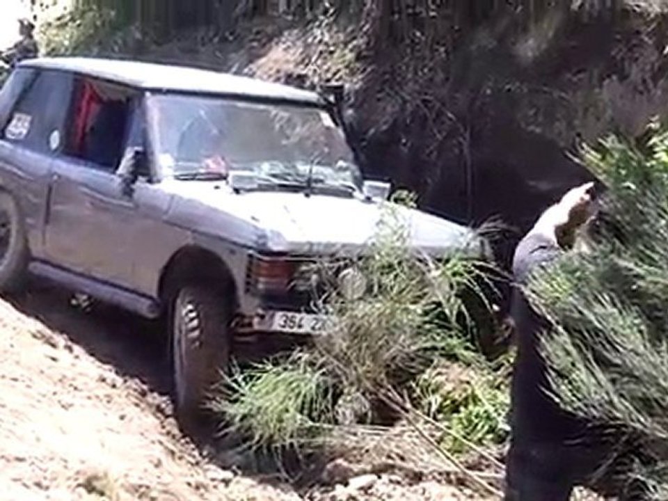 french 2010 range rover posé