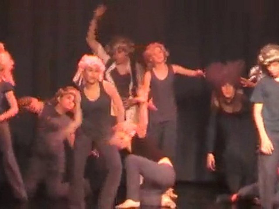 Margot.Thriller de  Michael Jackson Danse  25 mai 2010.