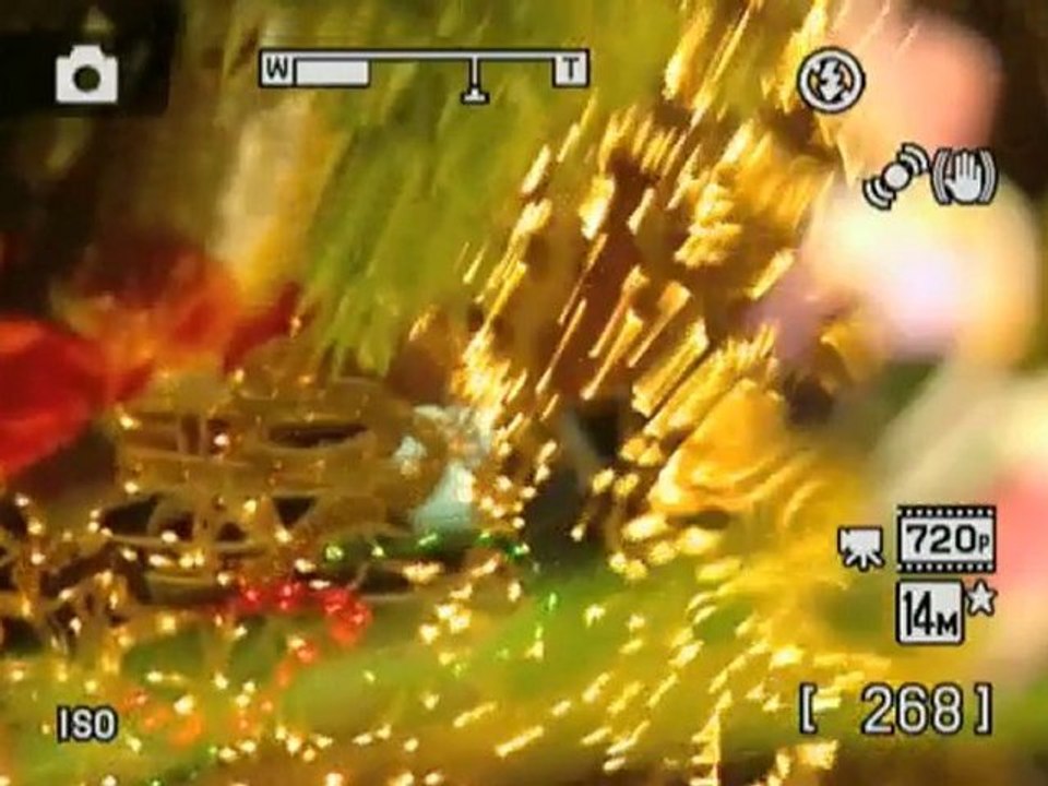 (Nikon COOLPIX S8000) Review