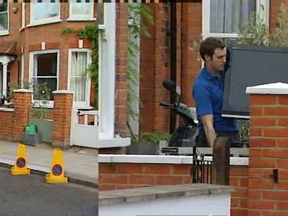 Camerons move into 10 Downing Street