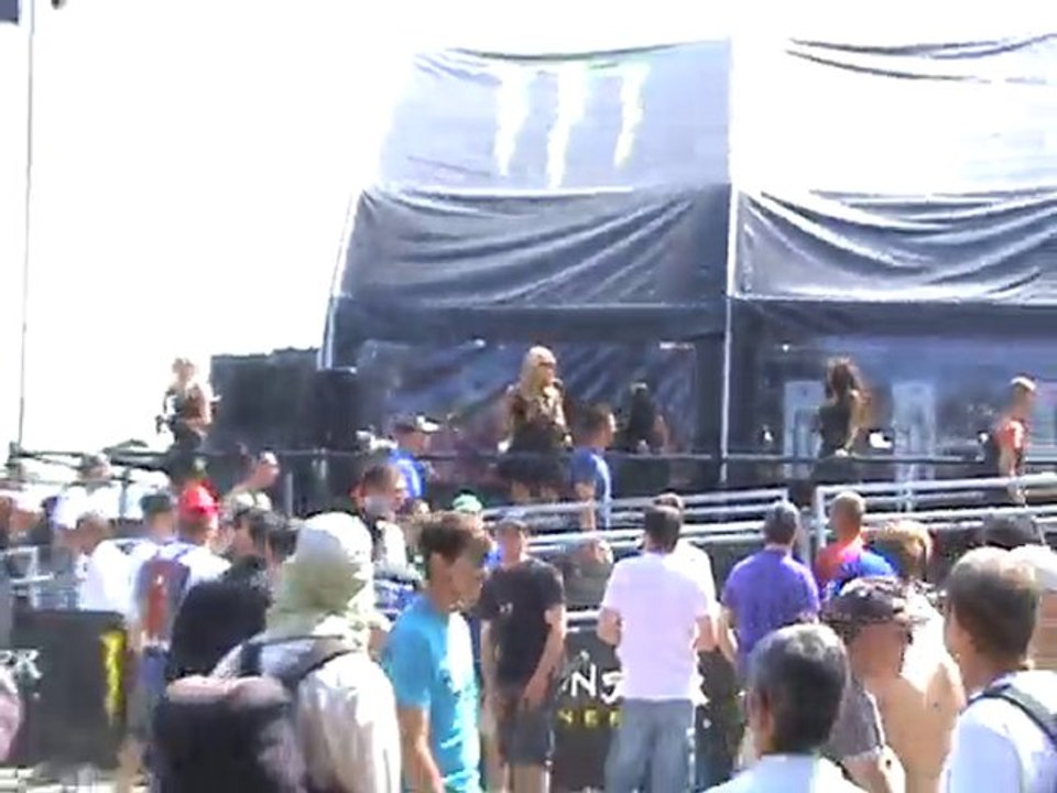 moto gp le Mans 2010 (monsters energie)