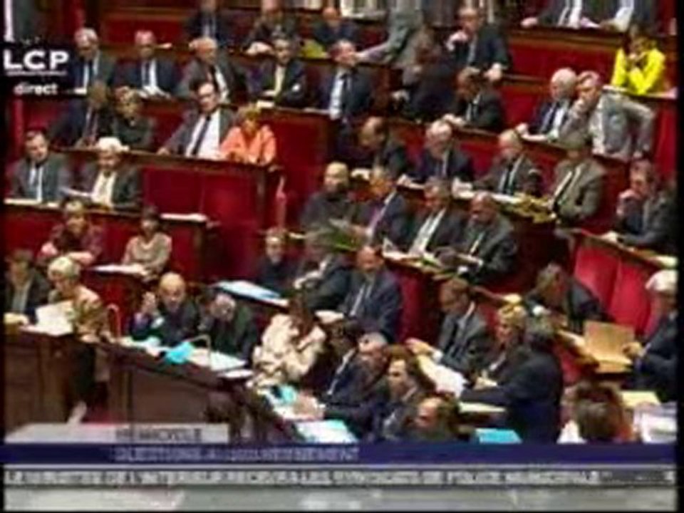 Benoist Apparu: Questions d'actualité au Gouvernement (26/05