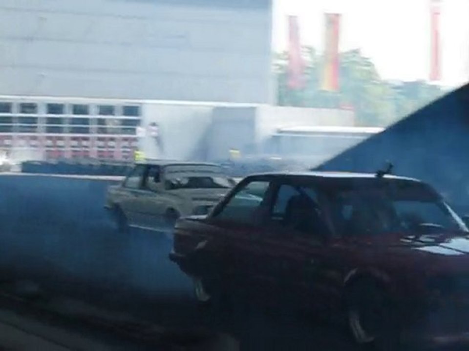 course de drift de 4 bmw au swiss tuning show geneve palexpo