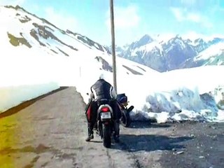 Les Catriders dans la neige au col de la Caillolle  (Mai 2010)