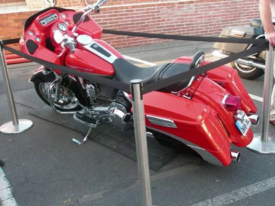 Harley Davidson a villers sur mer ..www.mecabidouille.fr