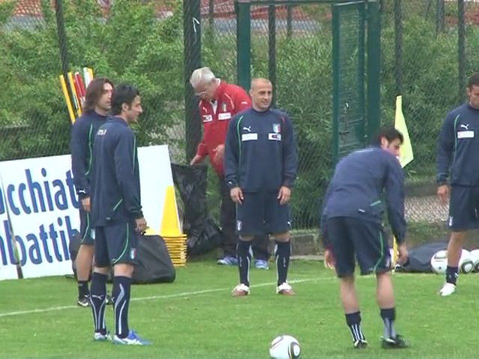 Football: Grosso shock as Lippi trims squad to 28