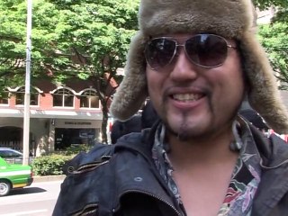 Tokyo fans snatch Apple's iPads