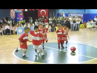 Ceyhan'da Minik Öğrencilerin Yılsonu Eğlencesi 2010
