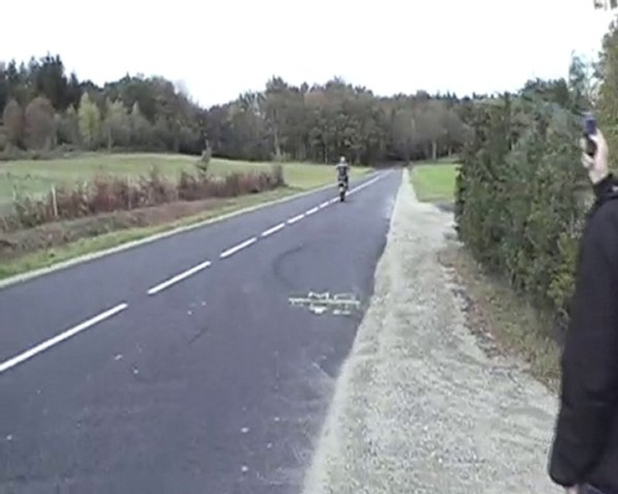 Stunt hornet vs cbr 600