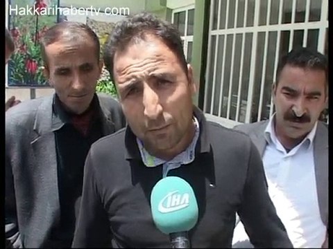 Sanatçı müezzin, öğretmen ise imam oldu