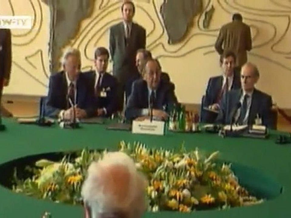 Hans-Dietrich Genscher | People & Politics