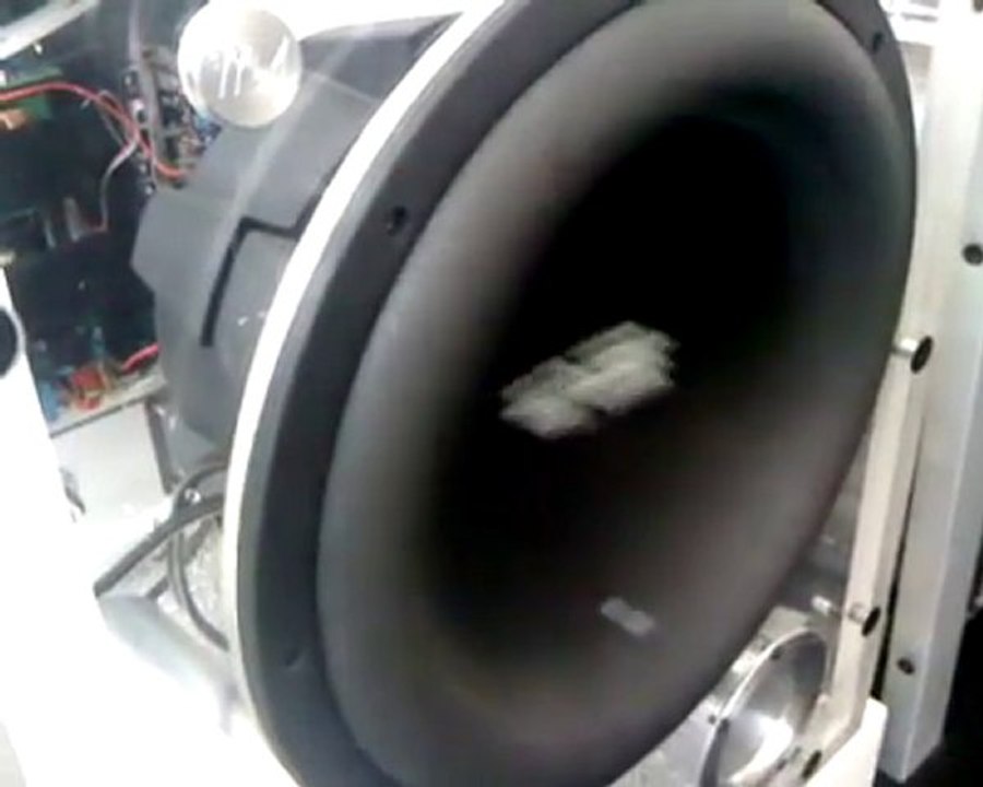 Subwoofer fabriqué par mon fils 1000 Watts RMS