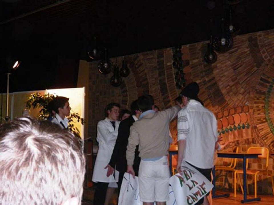 spectacle de LE CLUB THEATRE production