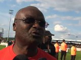 Les consignes du vieux Lions Roger Milla aux jeunes...