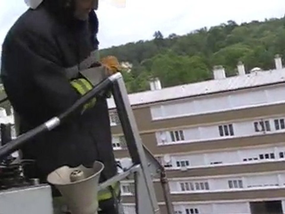 MOV079 suite Dieu merci (pasteur mabika-kiyambukidi )