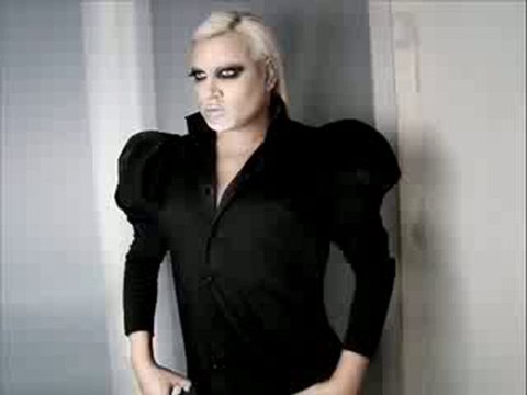 Azis-Boli (Official song) 2010