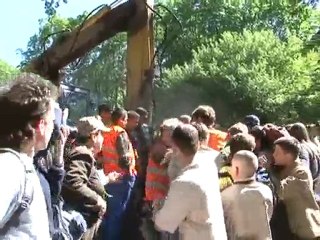 Уничтожение парка Горького в Харькове, хроника 27.05.2010