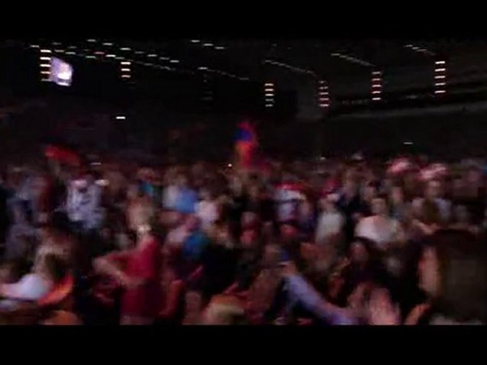 Αποθέωση του Γιώργου Αλκαίου στον τελικό