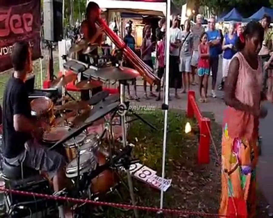 didjeridoo mindil beach market