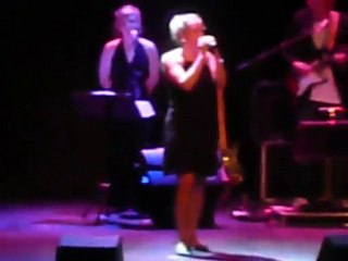 chanson de la finale "fallin"