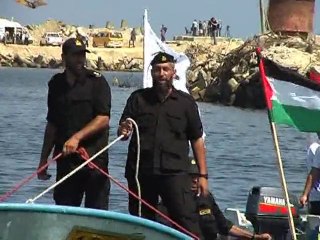 Aid ships poised to defy Gaza blockade