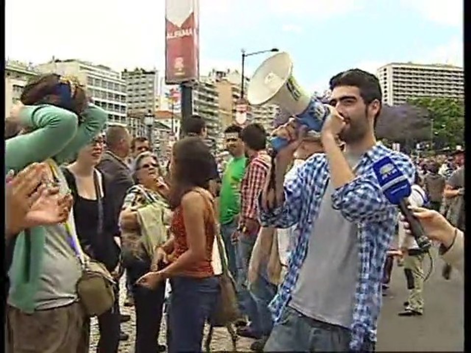 Thousands protest Portuguese austerity plan