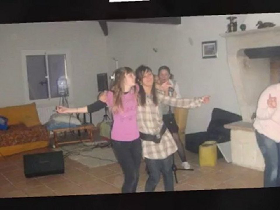 Nous les Coùsiìnes !