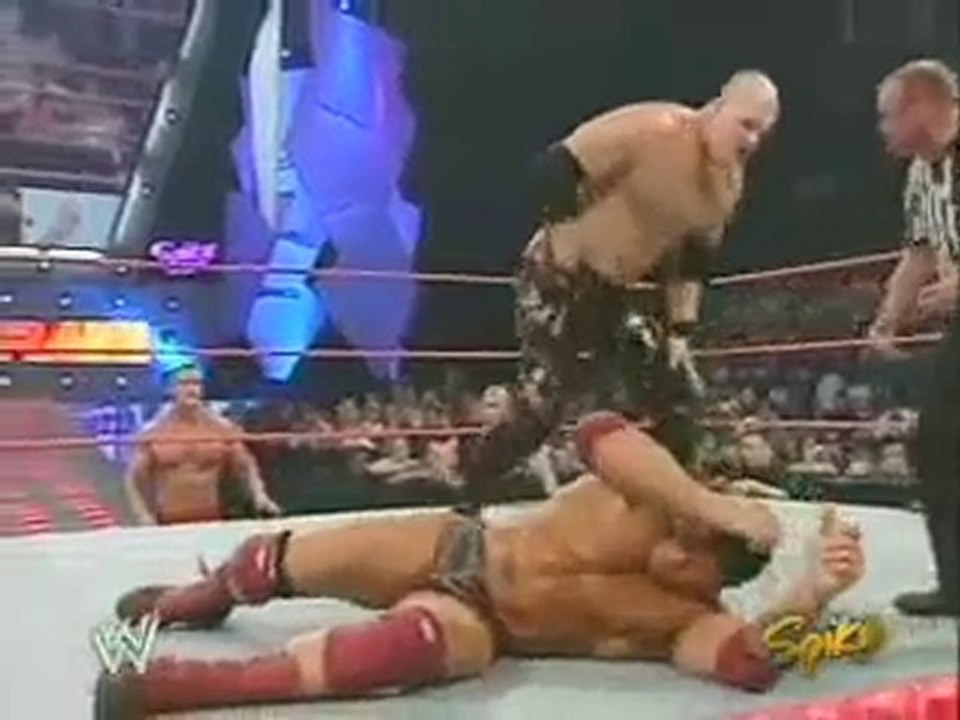 WWE Raw 2005 - Kane vs Batista (Lumberjack Match)