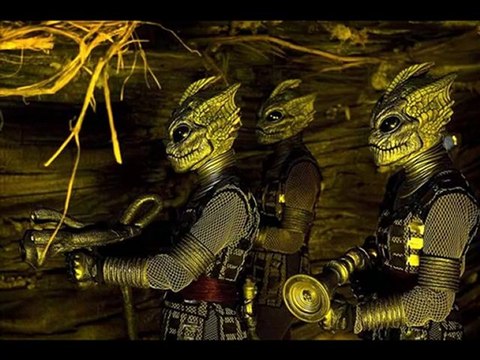 Doctor Who 5x9 - Cold Blood (2) Part 1