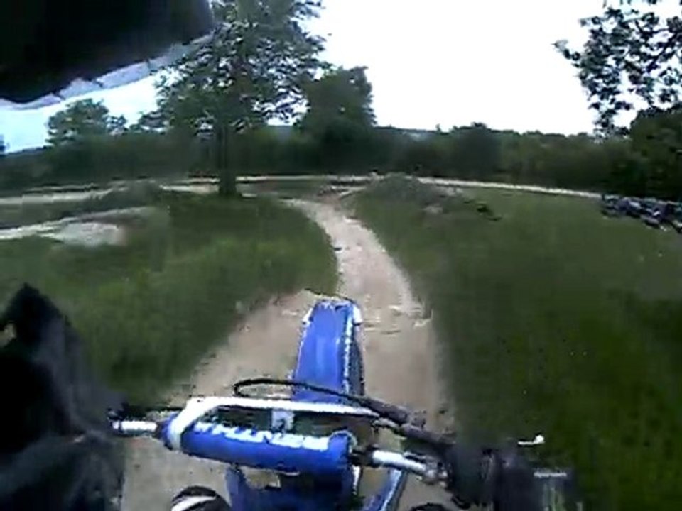terrein cross monthureux