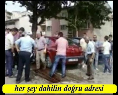 BİLECİKTE ZİNCİRLEME KAZA - 3 ARAÇ BİRBİRİNE GİRDİ