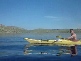 Kayak en Croatie : Nico aux pagaies