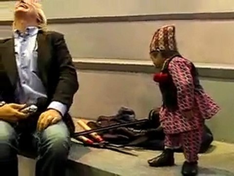 Guinness World's Smallest Man pulls sword from ...
